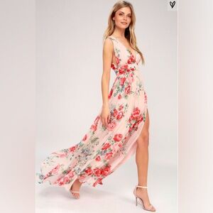 Like New Lulus Floral Print Maxi Dress